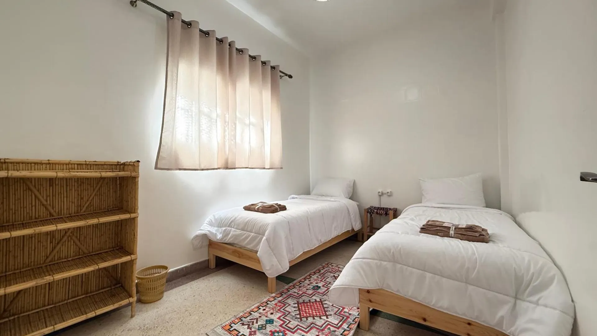 Orange Surf House Vandrehjem Agadir Marokko